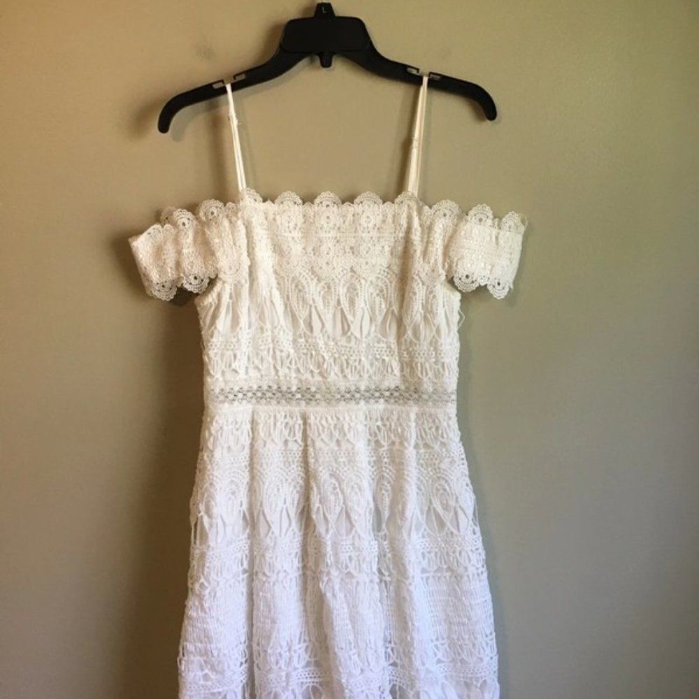 francesca's small white‎ cold shoulder dress